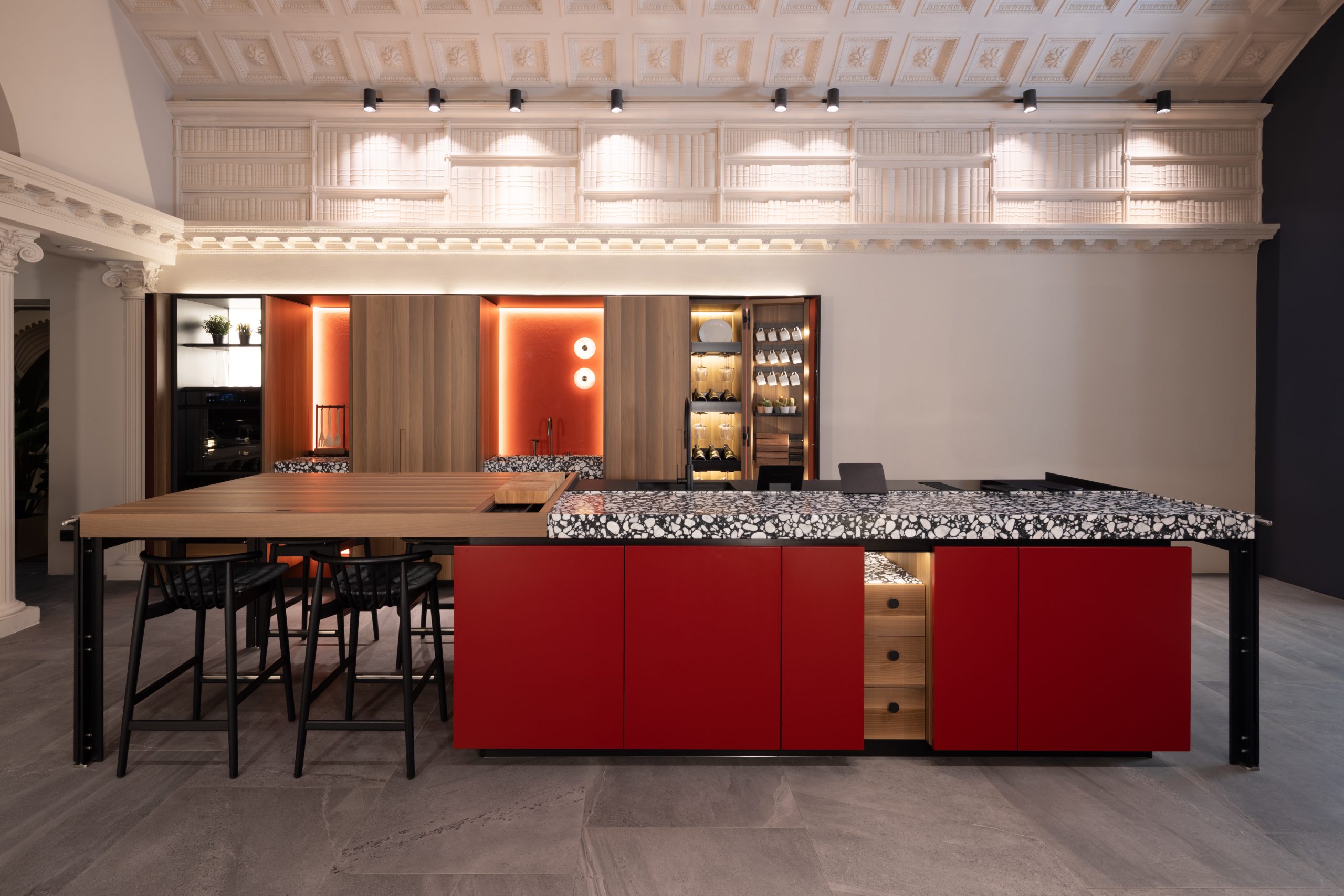 Showroom Magic House a Salerno
